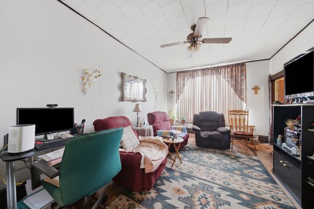 2340 W 21st Place, Chicago, IL 60608