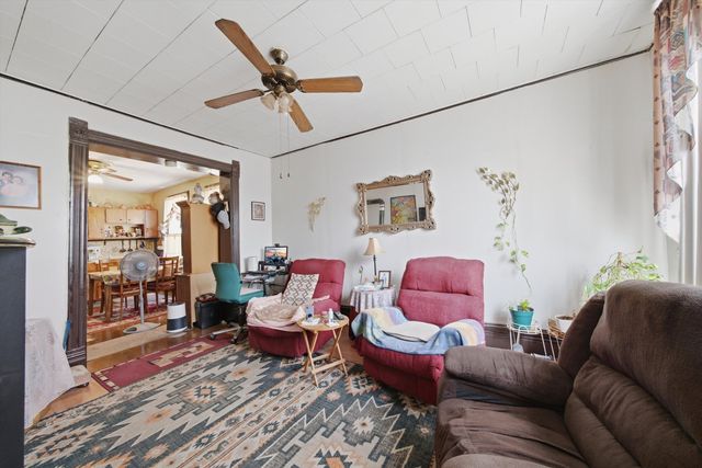 2340 W 21st Place, Chicago, IL 60608