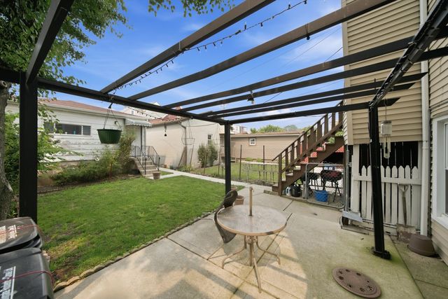 2340 W 21st Place, Chicago, IL 60608
