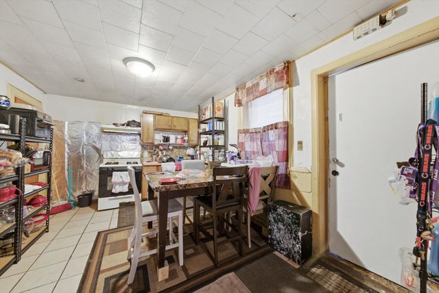 2340 W 21st Place, Chicago, IL 60608