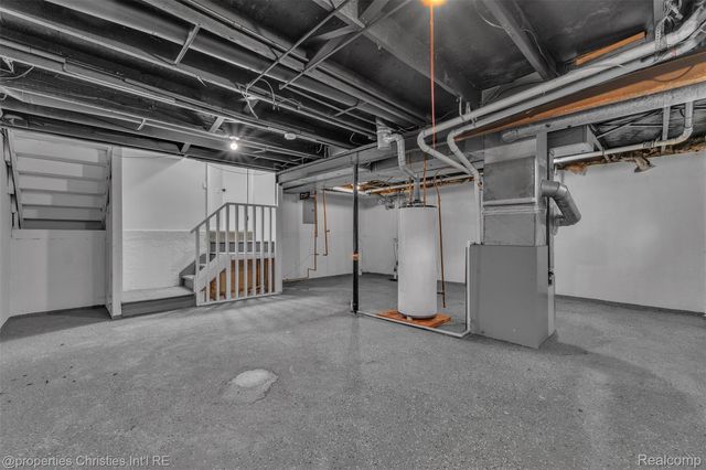 854 Estes Court, Waterford Charter Township, MI 48327