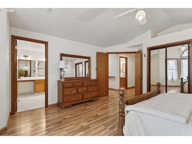 701 Nw 59TH St, Vancouver, WA 98663