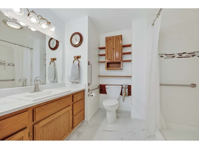 701 Nw 59TH St, Vancouver, WA 98663