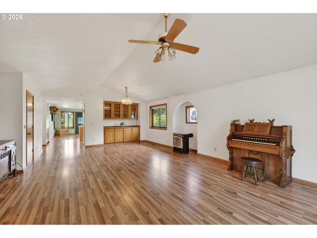 701 Nw 59TH St, Vancouver, WA 98663