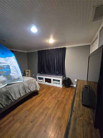 305 S Leon Street, Gustine, TX 76455