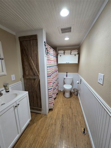 305 S Leon Street, Gustine, TX 76455