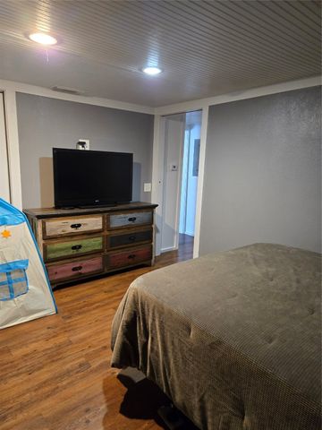 305 S Leon Street, Gustine, TX 76455