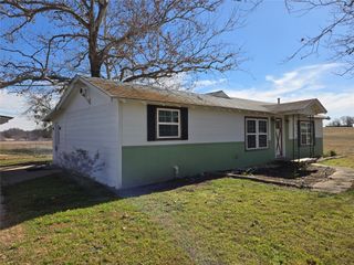 305 S Leon Street, Gustine, TX 76455