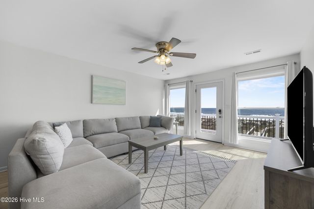 905 Carolina Beach Avenue S, Carolina Beach, NC 28428