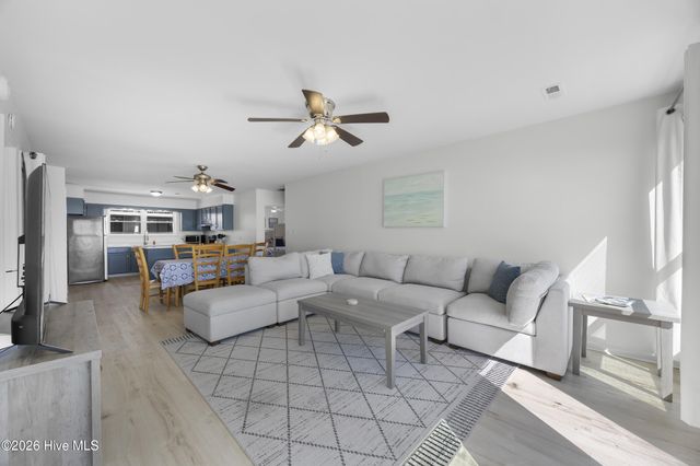 905 Carolina Beach Avenue S, Carolina Beach, NC 28428