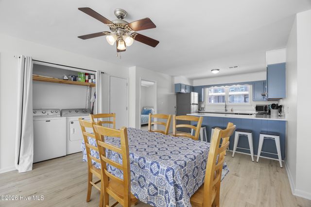 905 Carolina Beach Avenue S, Carolina Beach, NC 28428