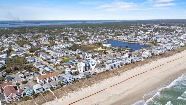 905 Carolina Beach Avenue S, Carolina Beach, NC 28428