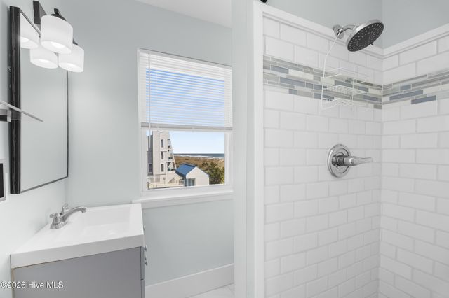 905 Carolina Beach Avenue S, Carolina Beach, NC 28428