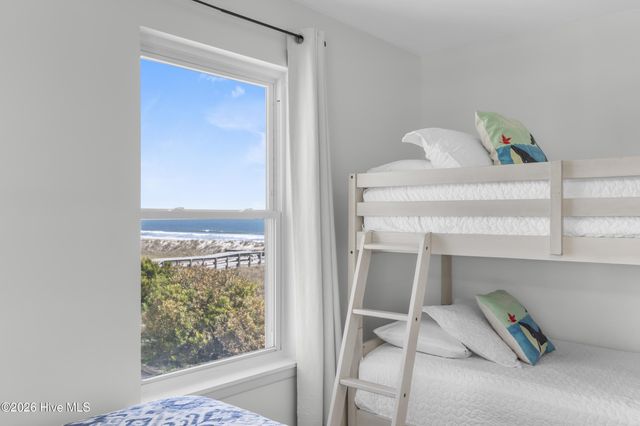 905 Carolina Beach Avenue S, Carolina Beach, NC 28428