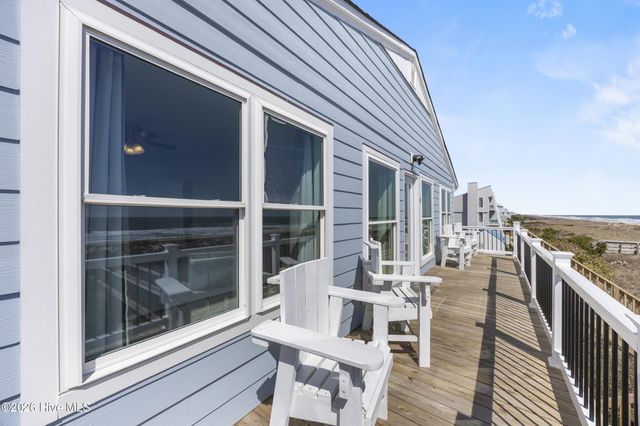 905 Carolina Beach Avenue S, Carolina Beach, NC 28428