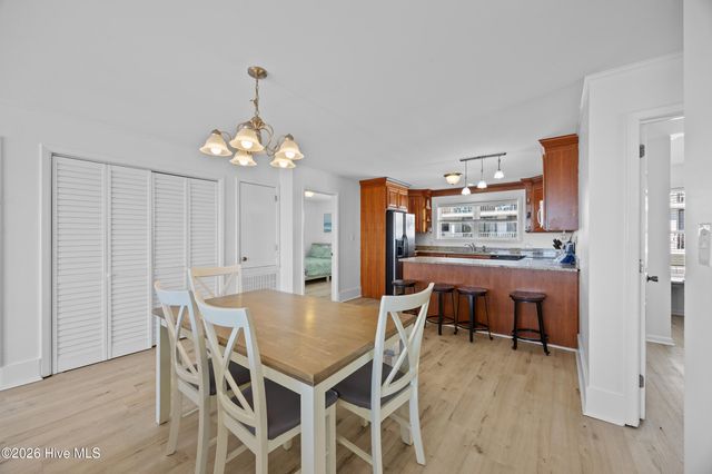 905 Carolina Beach Avenue S, Carolina Beach, NC 28428