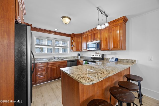 905 Carolina Beach Avenue S, Carolina Beach, NC 28428