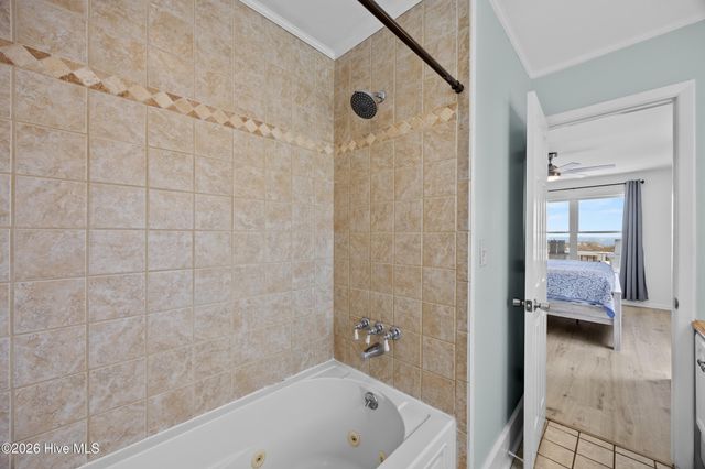 905 Carolina Beach Avenue S, Carolina Beach, NC 28428