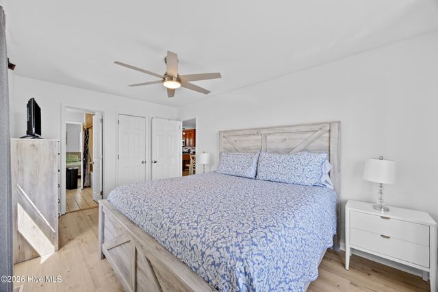 905 Carolina Beach Avenue S, Carolina Beach, NC 28428