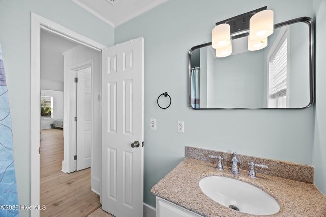 905 Carolina Beach Avenue S, Carolina Beach, NC 28428