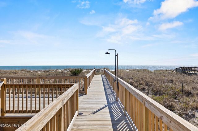905 Carolina Beach Avenue S, Carolina Beach, NC 28428