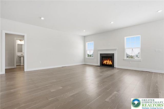 6405 Robin Road, Lower Macungie Twp, PA 18062