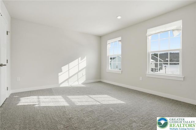 6405 Robin Road, Lower Macungie Twp, PA 18062