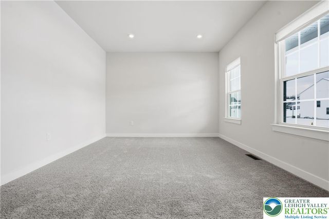 6405 Robin Road, Lower Macungie Twp, PA 18062