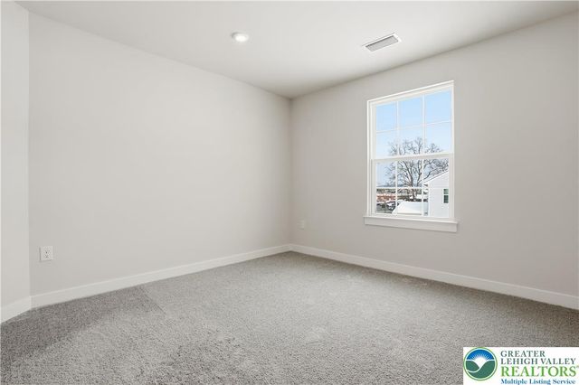 6405 Robin Road, Lower Macungie Twp, PA 18062