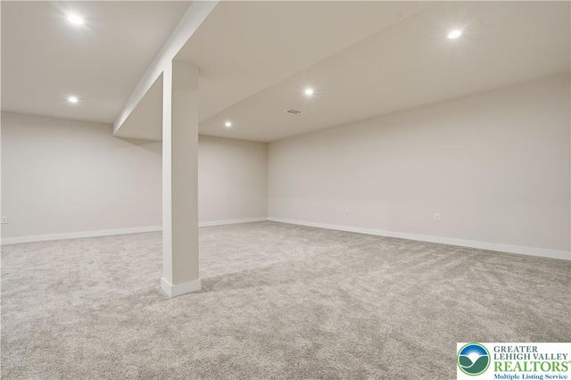 6405 Robin Road, Lower Macungie Twp, PA 18062