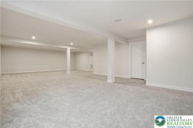 6405 Robin Road, Lower Macungie Twp, PA 18062