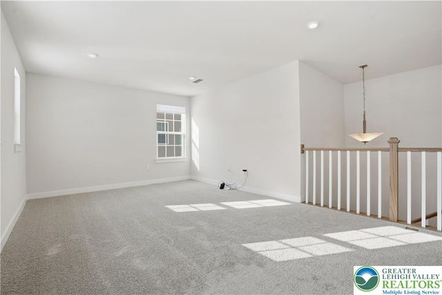 6405 Robin Road, Lower Macungie Twp, PA 18062