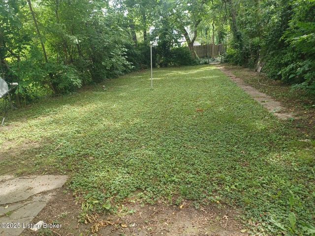 1421 Hazel St, Louisville, KY 40211