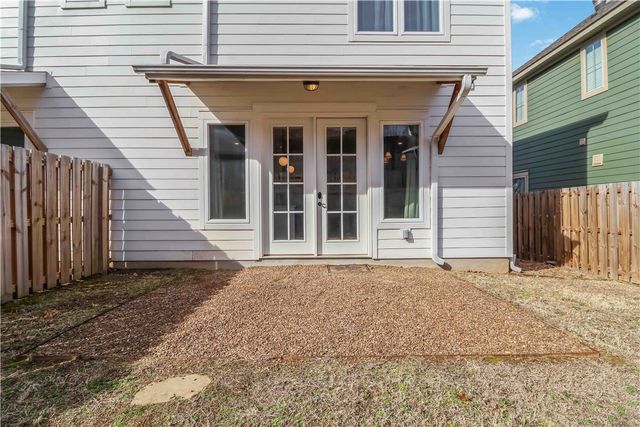 344 N Fletcher Avenue, Fayetteville, AR 72701