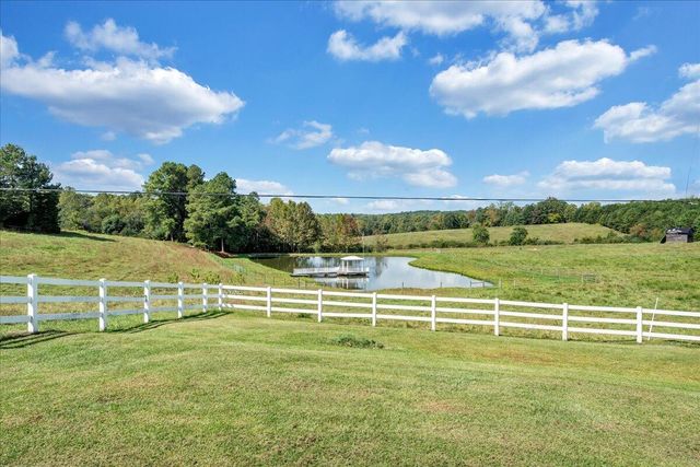 12715 Smith Mountain Lake PKWY, Huddleston, VA 24104