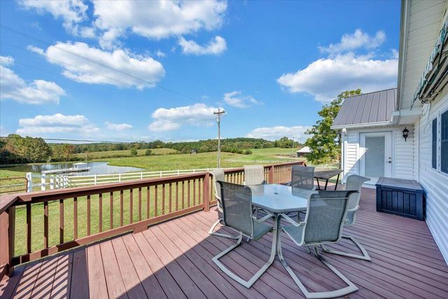 12715 Smith Mountain Lake PKWY, Huddleston, VA 24104