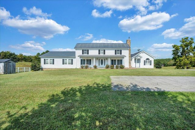 12715 Smith Mountain Lake PKWY, Huddleston, VA 24104