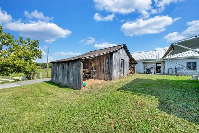 12715 Smith Mountain Lake PKWY, Huddleston, VA 24104