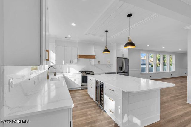 2123 Dumont Terrace, Wall, NJ 07719