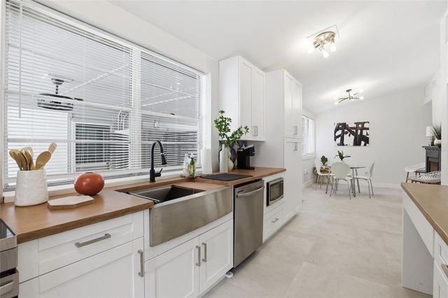 831 NW 20TH TERRACE, Gainesville, FL 32603