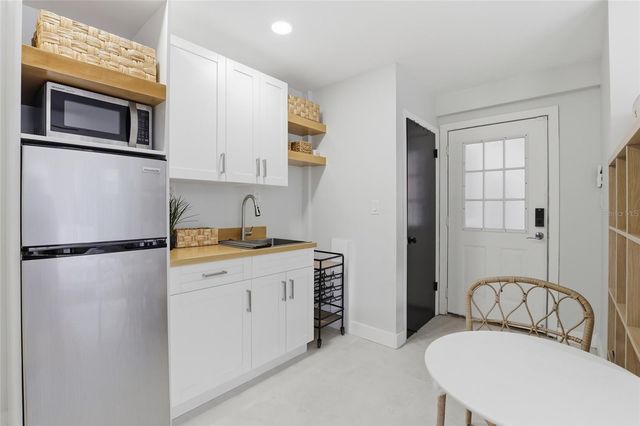 831 NW 20TH TERRACE, Gainesville, FL 32603