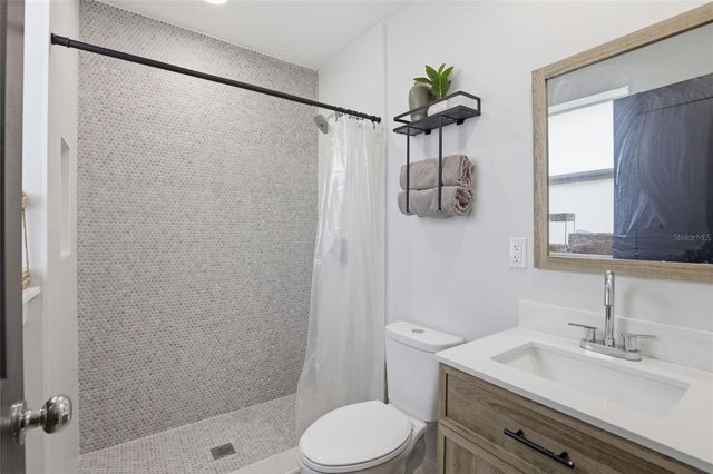 831 NW 20TH TERRACE, Gainesville, FL 32603