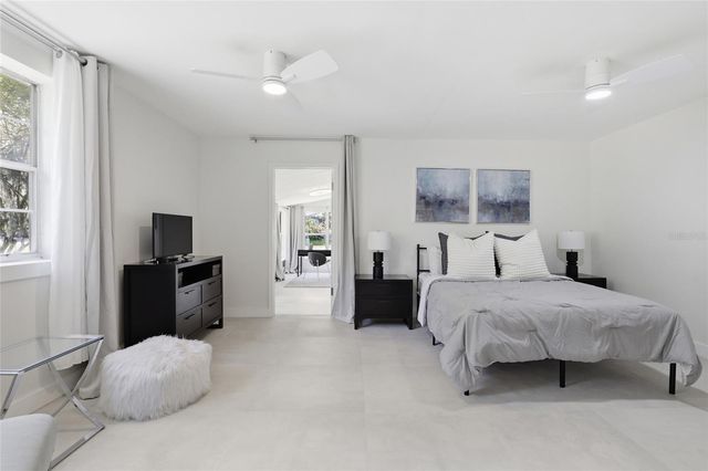 831 NW 20TH TERRACE, Gainesville, FL 32603