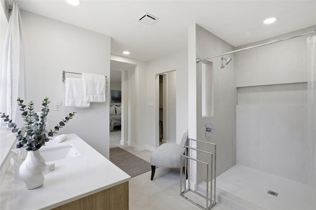 831 NW 20TH TERRACE, Gainesville, FL 32603