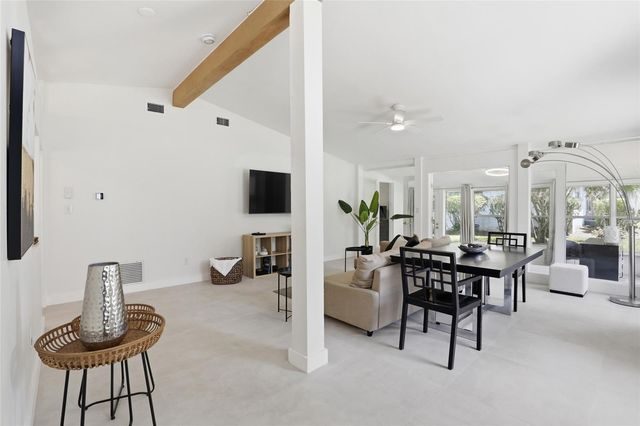 831 NW 20TH TERRACE, Gainesville, FL 32603