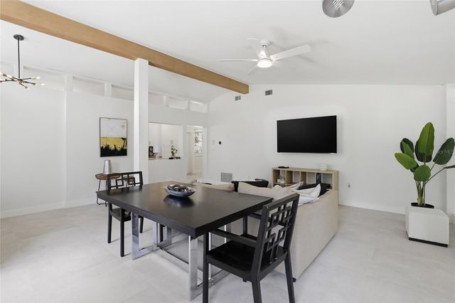 831 NW 20TH TERRACE, Gainesville, FL 32603