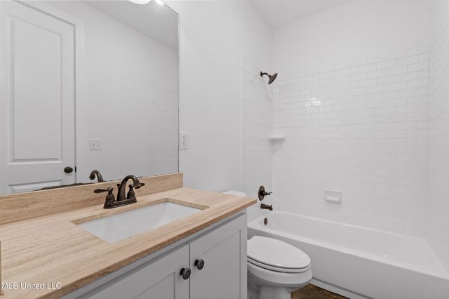 4565 Pleasant Breeze Drive, Olive Branch, MS 38654