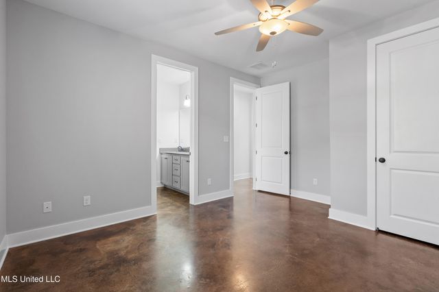 4565 Pleasant Breeze Drive, Olive Branch, MS 38654