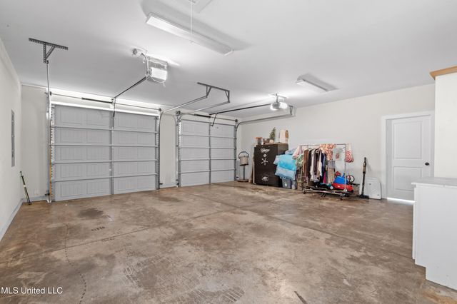 4565 Pleasant Breeze Drive, Olive Branch, MS 38654