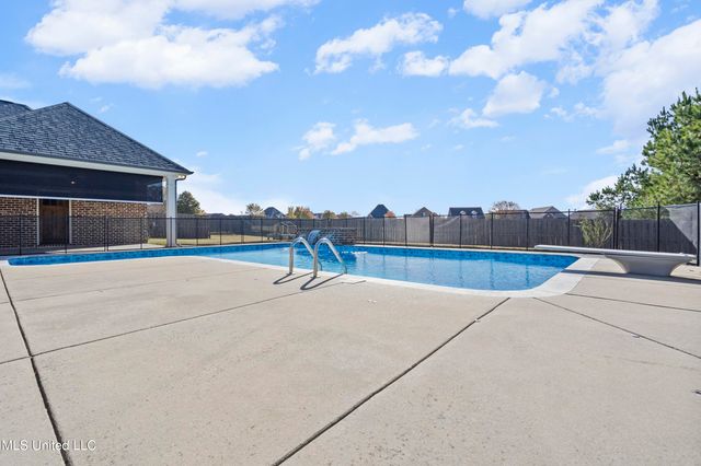 4565 Pleasant Breeze Drive, Olive Branch, MS 38654